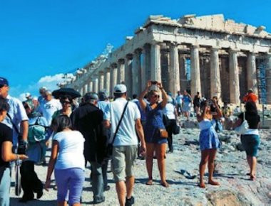 Βρετανικό ΥΠΕΞ: Συστάσεις προς τους τουρίστες που θα επισκεφθούν την Ελλάδα